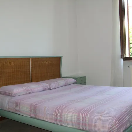 Foresteria Casa Dante Albergue Leno