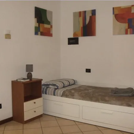 Foresteria Casa Dante Hostal *